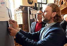 Die Gäste der Jubiläumsfeier gaben im Rahmen der Veranstaltung individuelle Umweltversprechen ab.