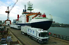 Belieferung des Schiffes Polarstern durch die Uwe Kloska GmbH