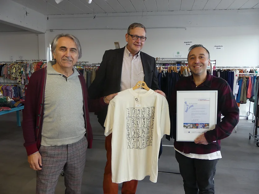 Urkundenübergabe zur Aufnahme in die Umweltpartnerschaft