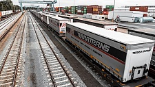 Container der TERRATRANS Internationale Spedition GmbH im Gütertransport