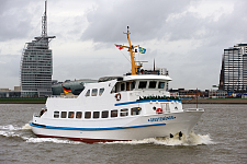 Ein Schiff der Bremerhavener Versorgungs- und Verkehrsgesellschaft mbH