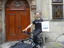 Jap Kellner  (Geschäftsführer der Velo Lab GmbH) mit Urkunde