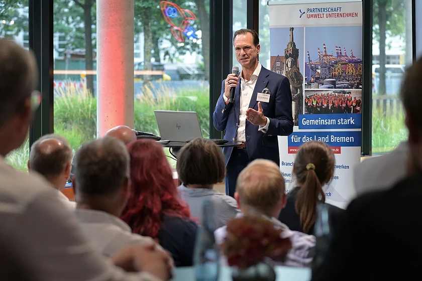 Dr. Tim Nesemann, Vorstandsvorsitzender der Sparkasse Bremen, hielt einen Impulsvortrag.
