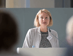 Katja Stolz aus dem Umweltressort stellte das Förderprogramm Schwammstadt vor.