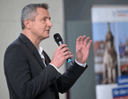 Michael Pelzl pitcht zum betrieblichen Mobilitätsmanagement.
