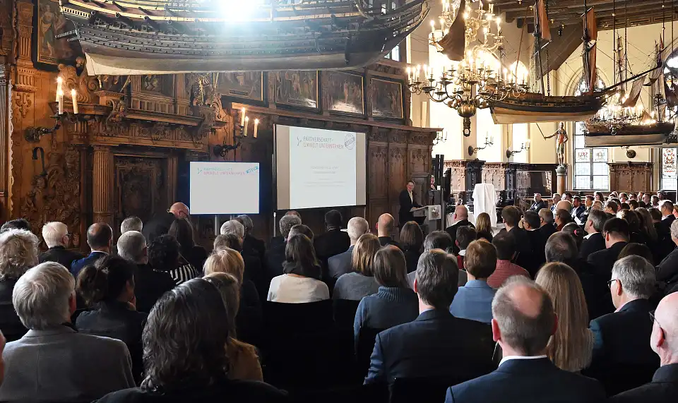 Vortrag von Dr. Diana Wehlau, kommisarische Leiterin der Abteilung Klima, Energiewende und Umweltinnovation