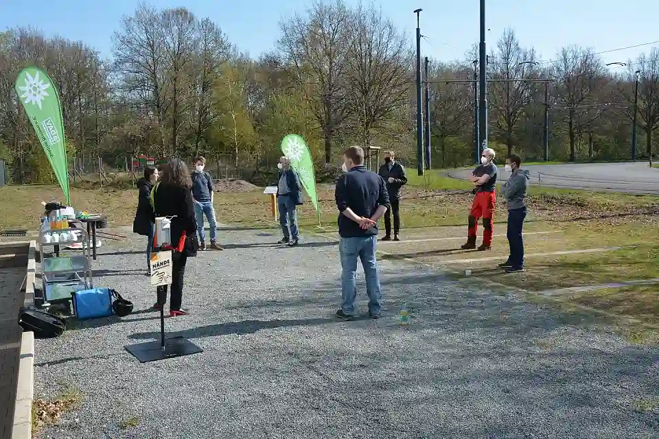 Pressetermin auf dem Gel&auml;nde des UNTERWEGS - DAV Kletterzentrum Bremen